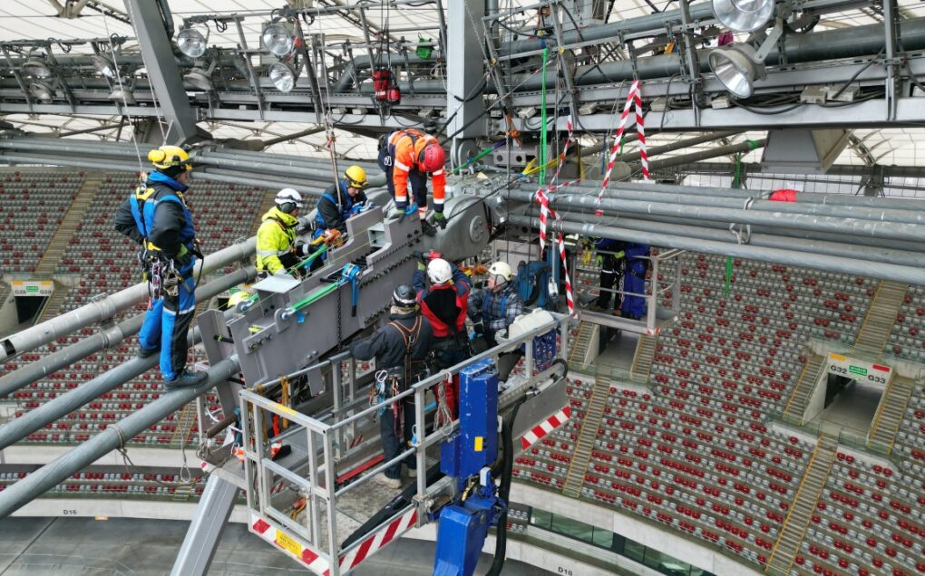 Pracownicy SASKERS pod dachem PGE Narodowy realizują naprawę BYPASS